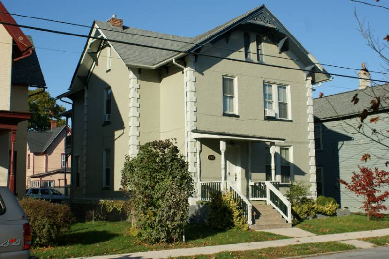 962 Vine Avenue